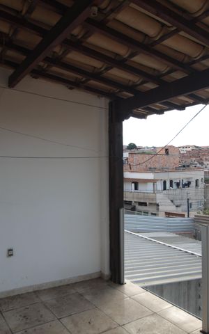 Casa para alugar com 221m², 4 quartos e 8 vagasVaranda
