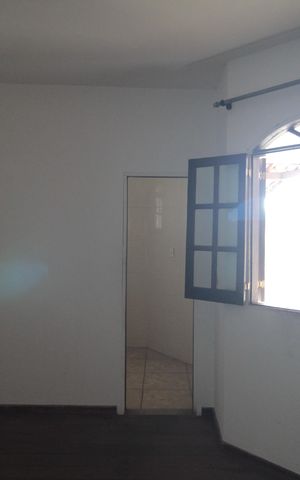 Casa para alugar com 221m², 4 quartos e 8 vagasSuite