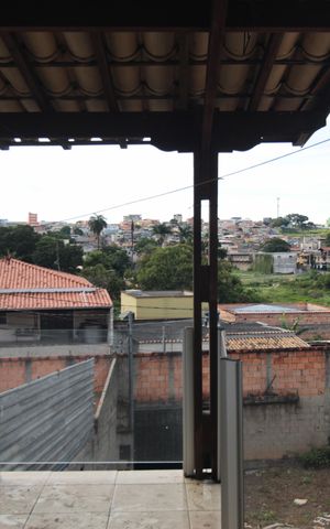 Casa para alugar com 221m², 4 quartos e 8 vagasVaranda