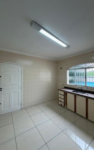 Casa para alugar com 210m², 3 quartos e 4 vagas Casa para alugar com 210m², 3 quartos e 4 vagasCozinha
