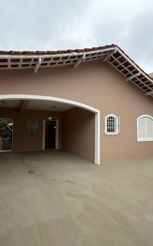 Casa para alugar com 210m², 3 quartos e 4 vagas Casa para alugar com 210m², 3 quartos e 4 vagasGaragem