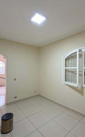 Casa para alugar com 210m², 3 quartos e 4 vagas Casa para alugar com 210m², 3 quartos e 4 vagasQuarto 2