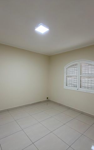 Casa para alugar com 210m², 3 quartos e 4 vagas Casa para alugar com 210m², 3 quartos e 4 vagasQuarto 1