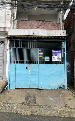 Casa para alugar com 5m², 2 quartos e sem vaga Casa para alugar com 5m², 2 quartos e sem vagaFachada + Placa