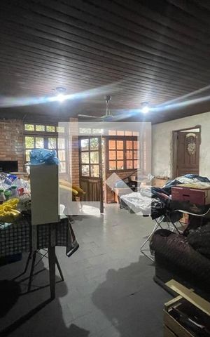 Casa à venda com 270m², 3 quartos e 2 vagas