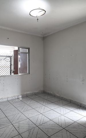 Casa para alugar com 160m², 2 quartos e 2 vagas Casa para alugar com 160m², 2 quartos e 2 vagasSala