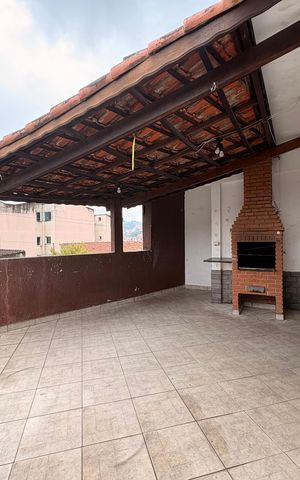 Casa para alugar com 160m², 2 quartos e 2 vagas Casa para alugar com 160m², 2 quartos e 2 vagasQuintal com churrasqueira
