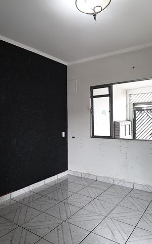 Casa para alugar com 160m², 2 quartos e 2 vagas Casa para alugar com 160m², 2 quartos e 2 vagasSala
