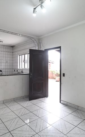 Casa para alugar com 160m², 2 quartos e 2 vagas Casa para alugar com 160m², 2 quartos e 2 vagasCozinha