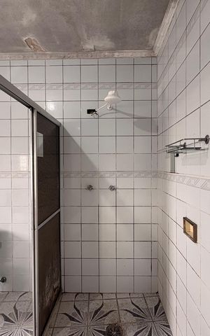 Casa para alugar com 160m², 2 quartos e 2 vagas Casa para alugar com 160m², 2 quartos e 2 vagasBanheiro da Suíte