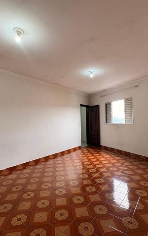 Casa para alugar com 160m², 2 quartos e 2 vagas Casa para alugar com 160m², 2 quartos e 2 vagasSuite