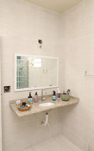 Casa para alugar com 135m², 2 quartos e 2 vagasBanheiro Social