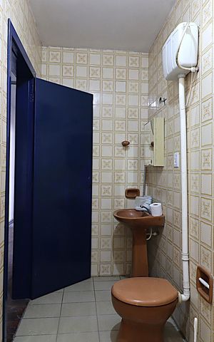Casa para alugar com 170m², 3 quartos e sem vagaBanheiro do Corredor