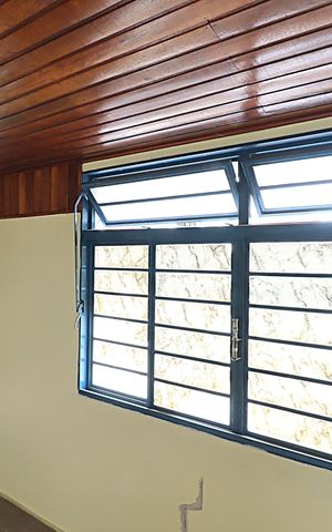 Casa para alugar com 170m², 3 quartos e sem vagaJanela do Salão de Festas