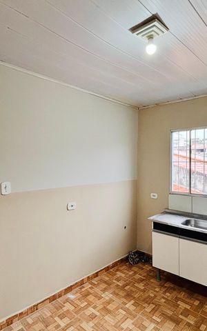 Casa para alugar com 20m², 1 quarto e sem vaga Casa para alugar com 20m², 1 quarto e sem vagaCozinha