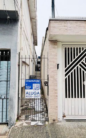 Casa para alugar com 20m², 1 quarto e sem vaga Casa para alugar com 20m², 1 quarto e sem vagaFachada