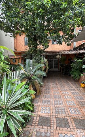 Casa à venda com 50m², 6 quartos e 2 vagasQuintal
