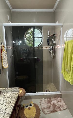 Casa à venda com 50m², 6 quartos e 2 vagasBanheiro 1