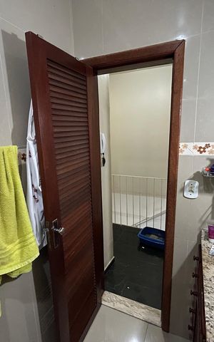 Casa à venda com 50m², 6 quartos e 2 vagasBanheiro 1