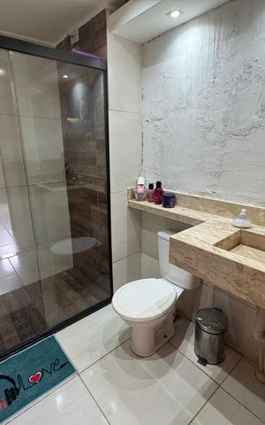 Apartamento à venda com 52m², 2 quartos e 1 vaga Apartamento à venda com 52m², 2 quartos e 1 vagaBanheiro