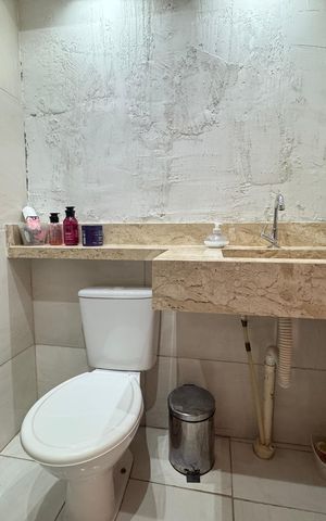 Apartamento à venda com 52m², 2 quartos e 1 vaga Apartamento à venda com 52m², 2 quartos e 1 vagaBanheiro