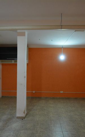 Casa para alugar com 117m², 3 quartos e 2 vagasSALÃO COM QUARTO E BANHEIRO 