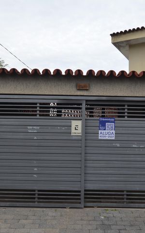 Casa para alugar com 117m², 3 quartos e 2 vagasFACHADA 