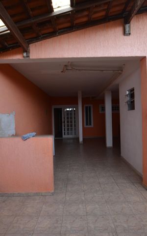 Casa para alugar com 117m², 3 quartos e 2 vagasSALÃO COM QUARTO E BANHEIRO 