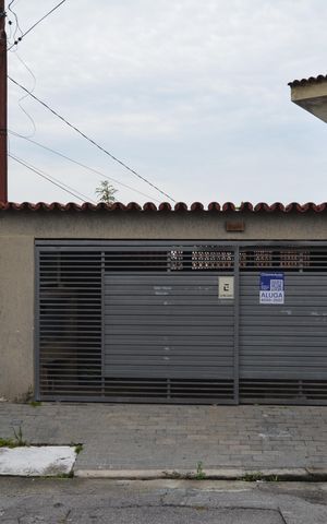 Casa para alugar com 117m², 3 quartos e 2 vagasFACHADA 