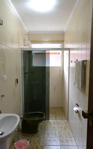 Casa para alugar com 261m², 7 quartos e 5 vagasBanheiro 2