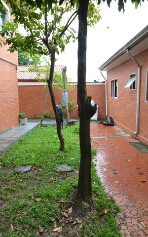 Casa para alugar com 261m², 7 quartos e 5 vagasQuintal
