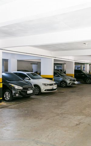 Apartamento para alugar com 82m², 2 quartos e 2 vagas Apartamento para alugar com 82m², 2 quartos e 2 vagasÁrea comum - Garagem