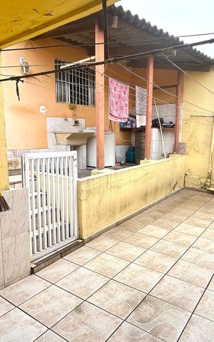 Casa à venda com 250m², 2 quartos e 2 vagas Casa à venda com 250m², 2 quartos e 2 vagasÁrea de Serviço