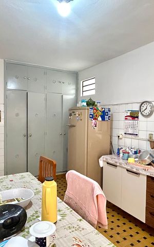 Casa à venda com 250m², 2 quartos e 2 vagas Casa à venda com 250m², 2 quartos e 2 vagasCozinha