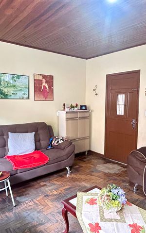 Casa à venda com 250m², 2 quartos e 2 vagas Casa à venda com 250m², 2 quartos e 2 vagasSala