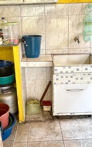 Casa à venda com 250m², 2 quartos e 2 vagas Casa à venda com 250m², 2 quartos e 2 vagasÁrea de Serviço
