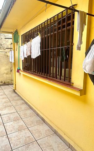 Casa à venda com 250m², 2 quartos e 2 vagas Casa à venda com 250m², 2 quartos e 2 vagasÁrea de Serviço