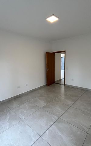 Casa à venda com 102m², 3 quartos e 2 vagas Casa à venda com 102m², 3 quartos e 2 vagasSuite