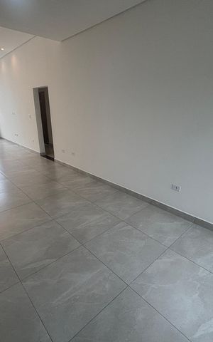 Casa à venda com 102m², 3 quartos e 2 vagas Casa à venda com 102m², 3 quartos e 2 vagasCozinha