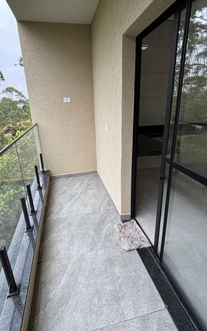 Casa à venda com 102m², 3 quartos e 2 vagas Casa à venda com 102m², 3 quartos e 2 vagasVaranda
