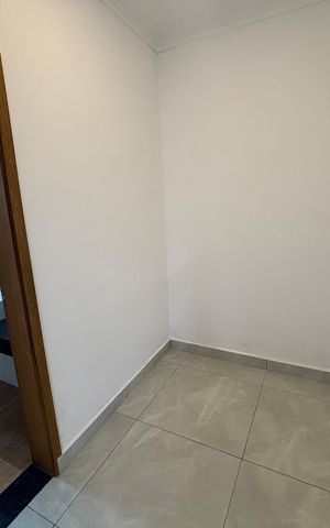 Casa à venda com 102m², 3 quartos e 2 vagas Casa à venda com 102m², 3 quartos e 2 vagasCloset