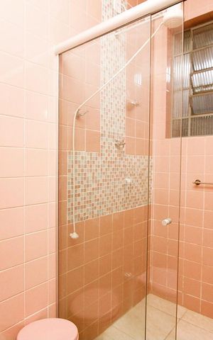 Casa para alugar com 410m², 3 quartos e 1 vaga Casa para alugar com 410m², 3 quartos e 1 vagaBanheiro 1