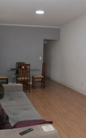 Casa à venda com 159m², 3 quartos e 2 vagas Casa à venda com 159m², 3 quartos e 2 vagasSala