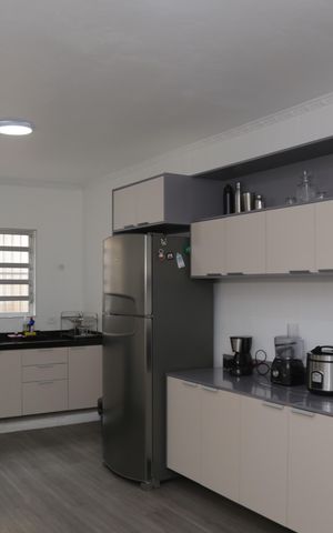 Casa à venda com 159m², 3 quartos e 2 vagas Casa à venda com 159m², 3 quartos e 2 vagasCozinha