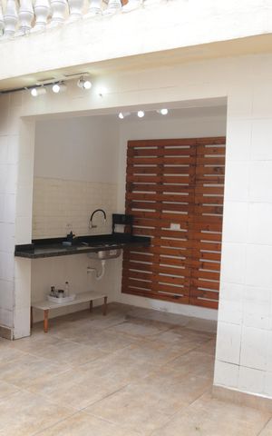 Casa à venda com 159m², 3 quartos e 2 vagas Casa à venda com 159m², 3 quartos e 2 vagasChurrasqueira