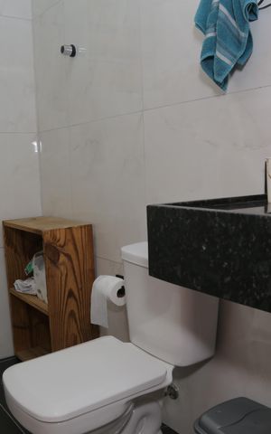 Casa à venda com 159m², 3 quartos e 2 vagas Casa à venda com 159m², 3 quartos e 2 vagasBanheiro 2