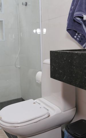 Casa à venda com 159m², 3 quartos e 2 vagas Casa à venda com 159m², 3 quartos e 2 vagasBanheiro 1