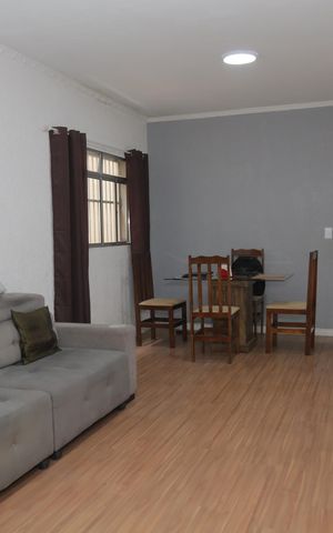Casa à venda com 159m², 3 quartos e 2 vagas Casa à venda com 159m², 3 quartos e 2 vagasSala