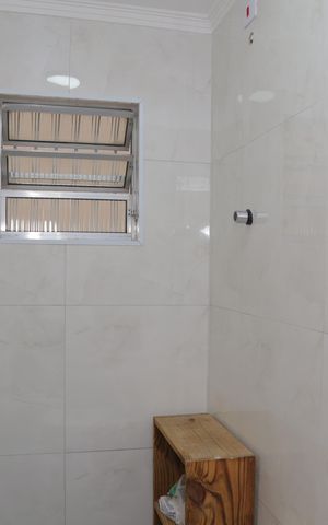 Casa à venda com 159m², 3 quartos e 2 vagas Casa à venda com 159m², 3 quartos e 2 vagasBanheiro 2