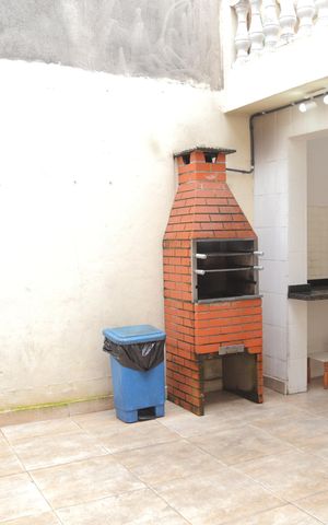 Casa à venda com 159m², 3 quartos e 2 vagas Casa à venda com 159m², 3 quartos e 2 vagasChurrasqueira